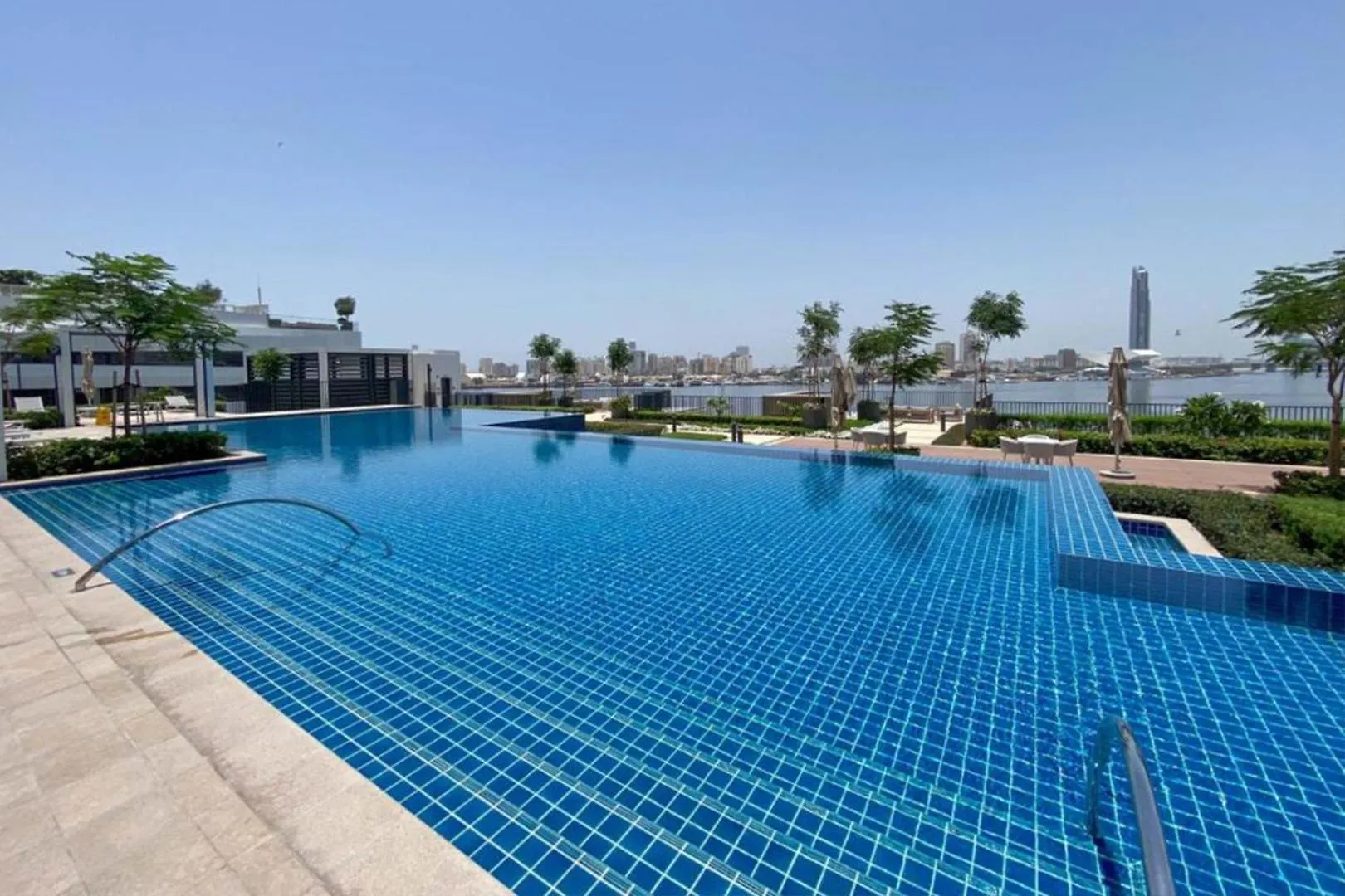Waterfront 2Br With Dubai Skyline Views Apartment