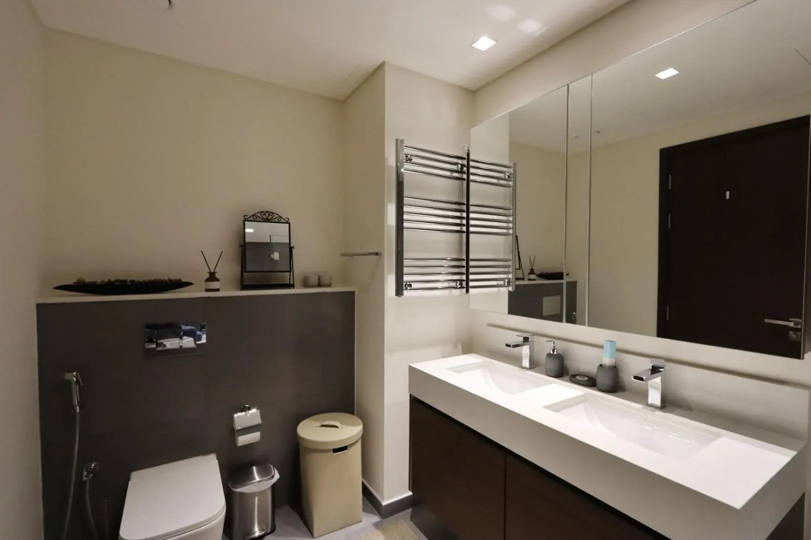 Waterfront 2Br With Dubai Skyline Views Apartment United Arab Emirates