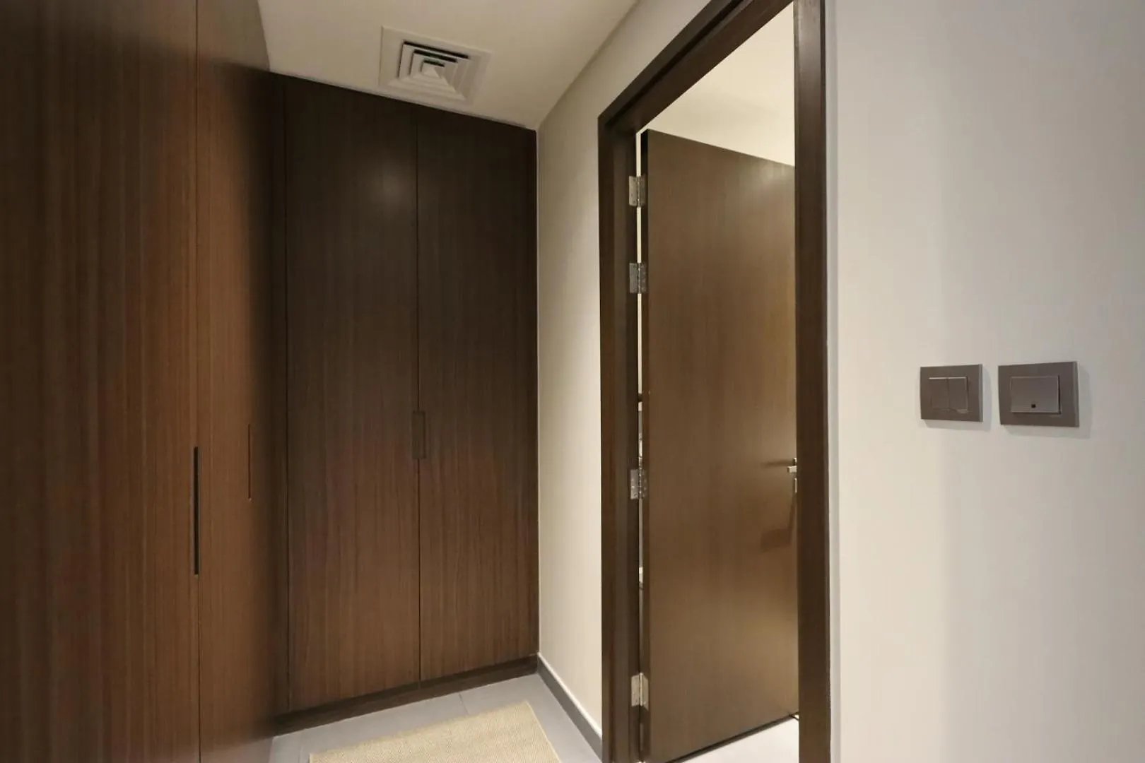 Waterfront 2Br With Dubai Skyline Views Apartment