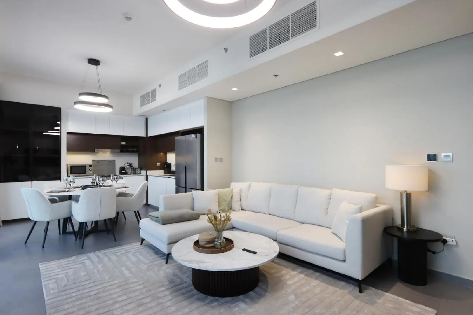 Waterfront 2Br With Dubai Skyline Views Apartment