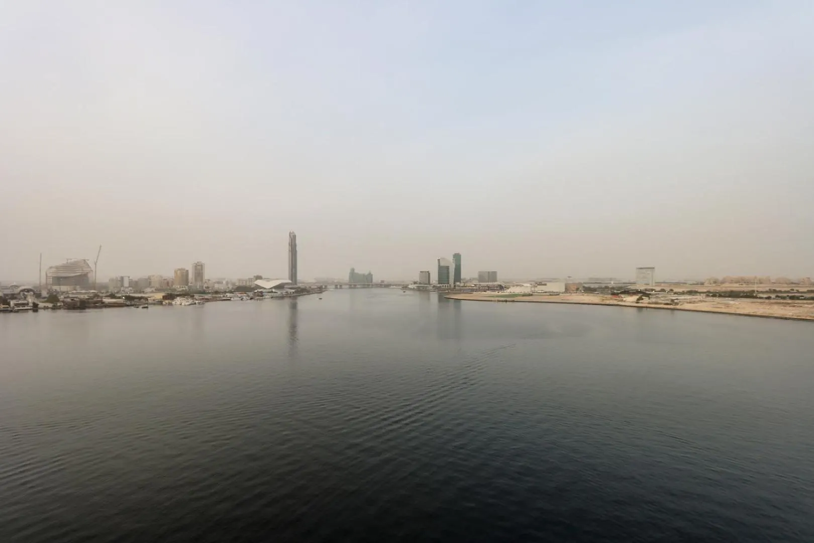 Waterfront 2Br With Dubai Skyline Views Apartment
