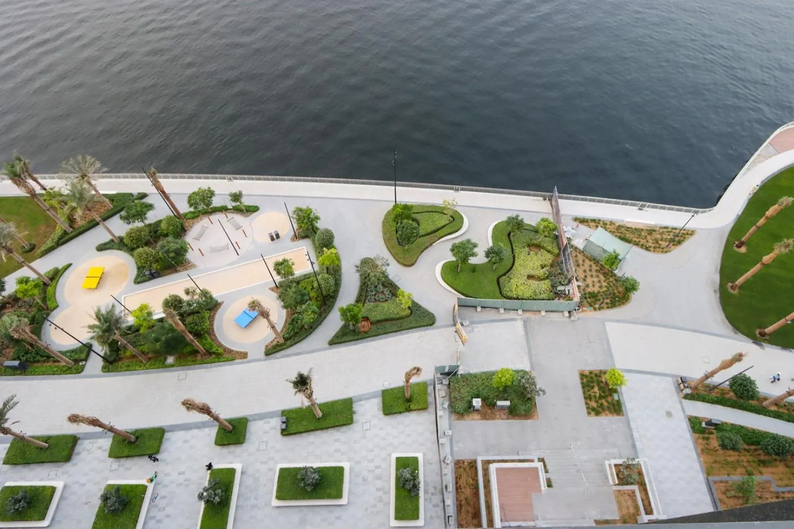 Waterfront 2Br With Dubai Skyline Views Apartment