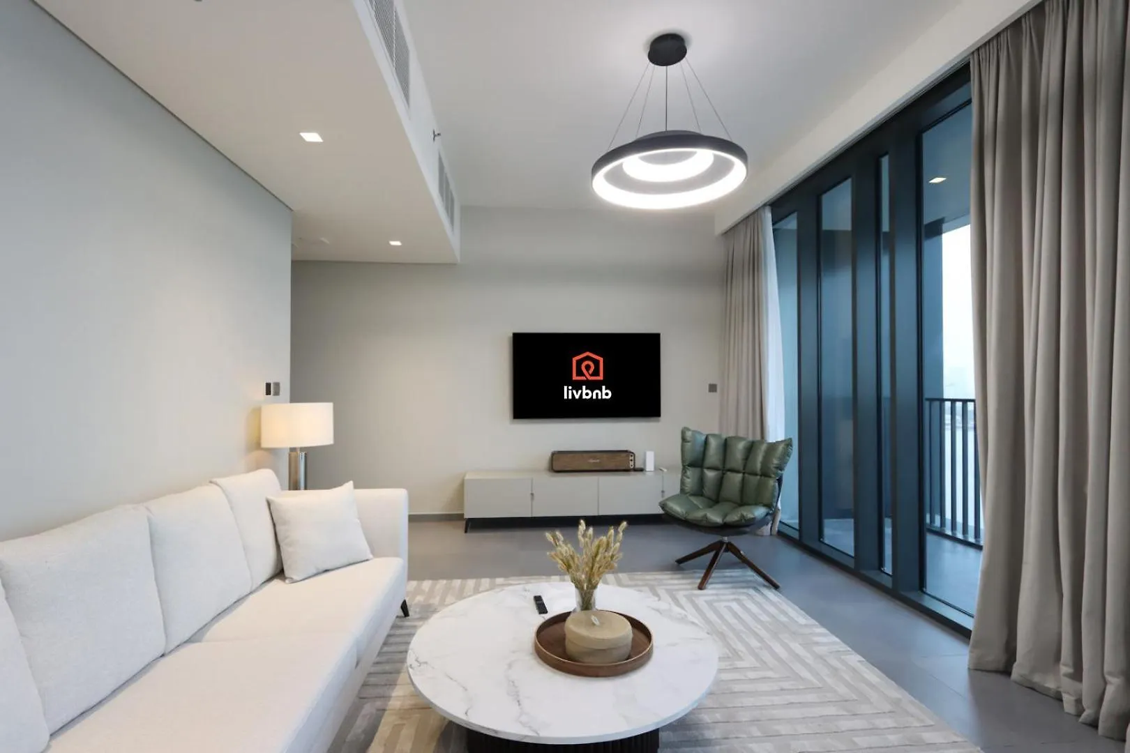 Livbnb- Embrace Serenity In 2B,Dubai Creek Harbour