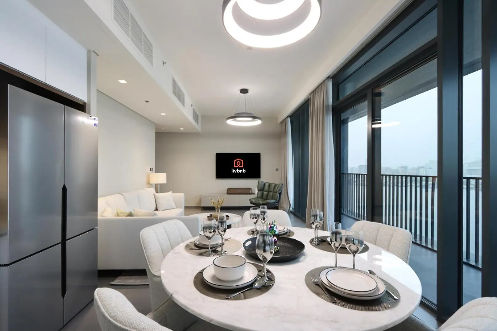 Waterfront 2Br With Dubai Skyline Views Apartment