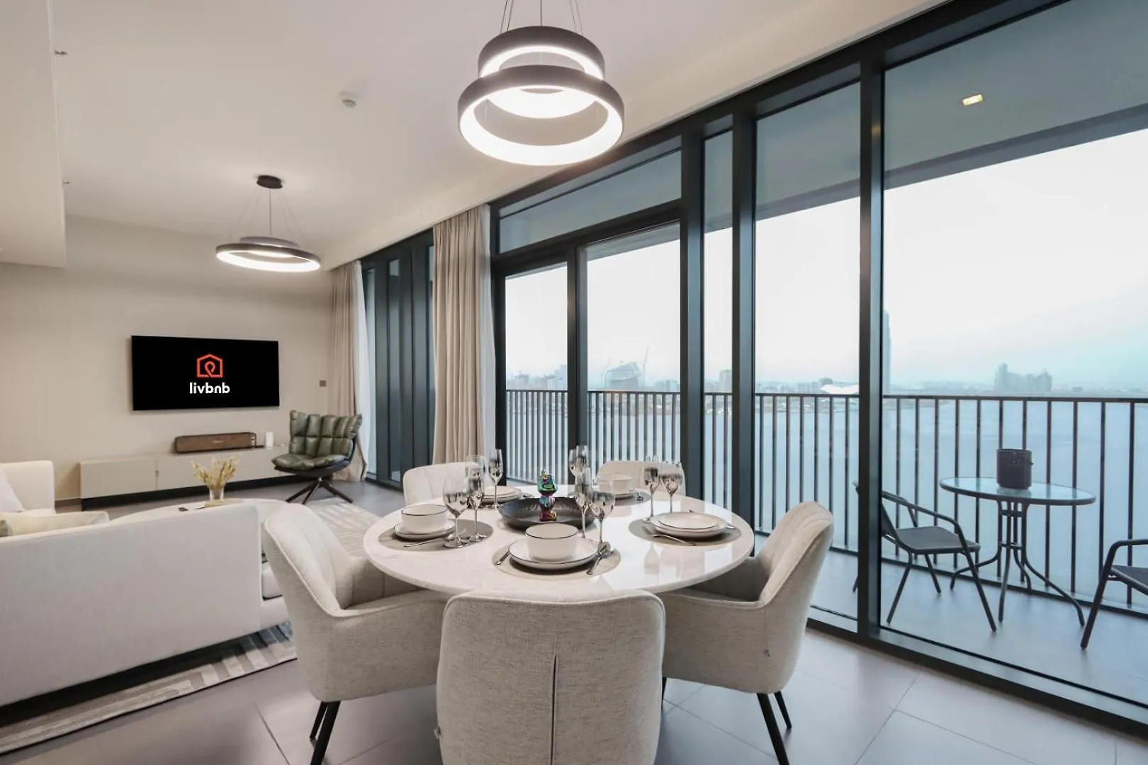 Waterfront 2Br With Dubai Skyline Views Apartment