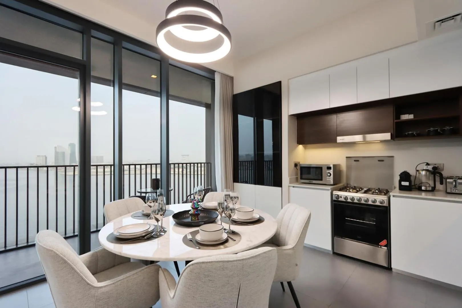 Waterfront 2Br With Dubai Skyline Views Apartment 0*,
