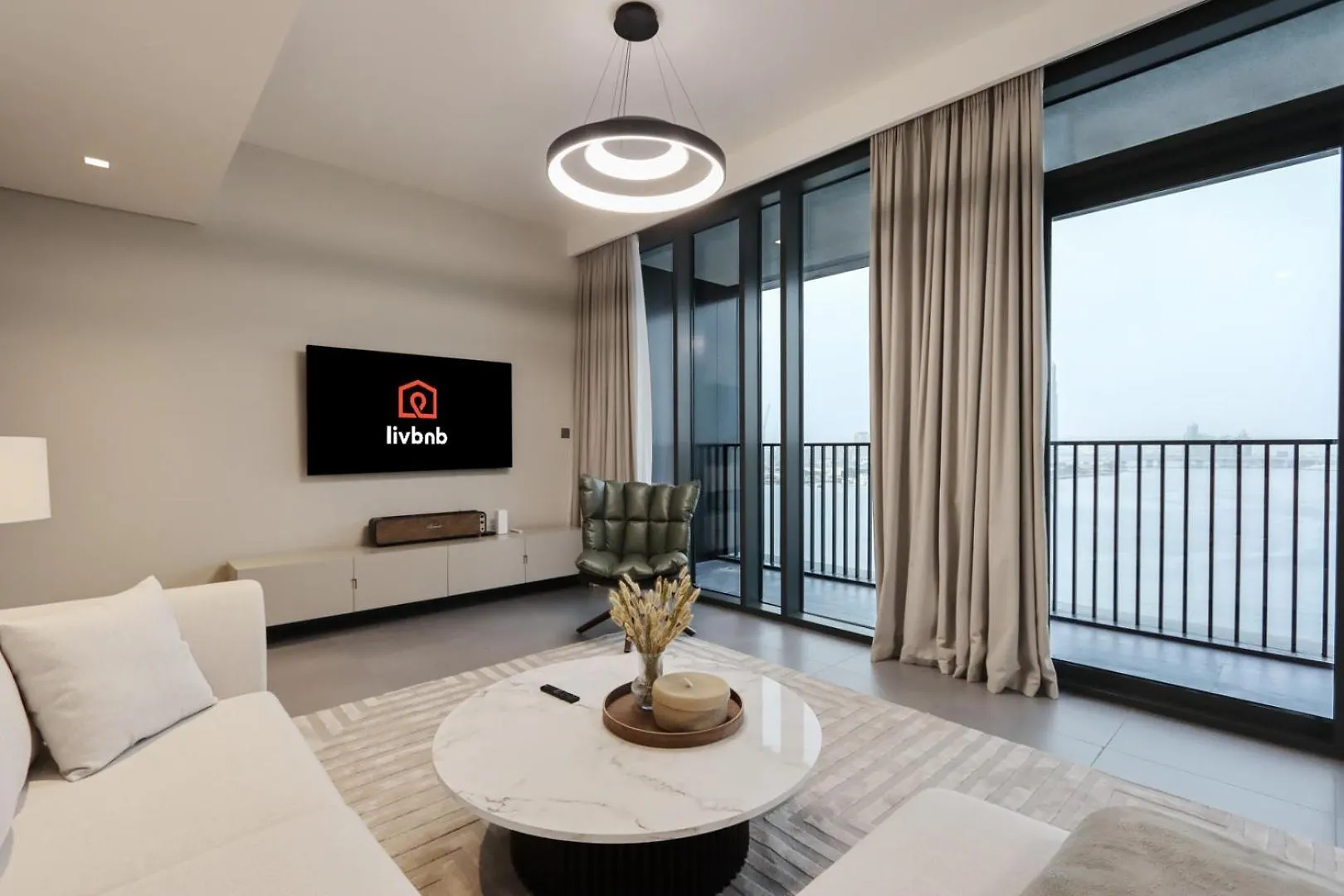 Waterfront 2Br With Dubai Skyline Views Apartment