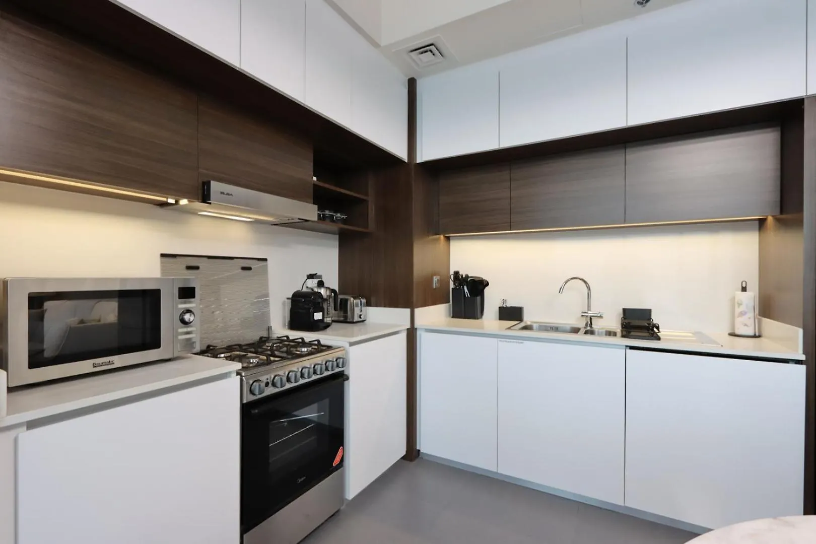 Waterfront 2Br With Dubai Skyline Views Apartment 0*,  United Arab Emirates